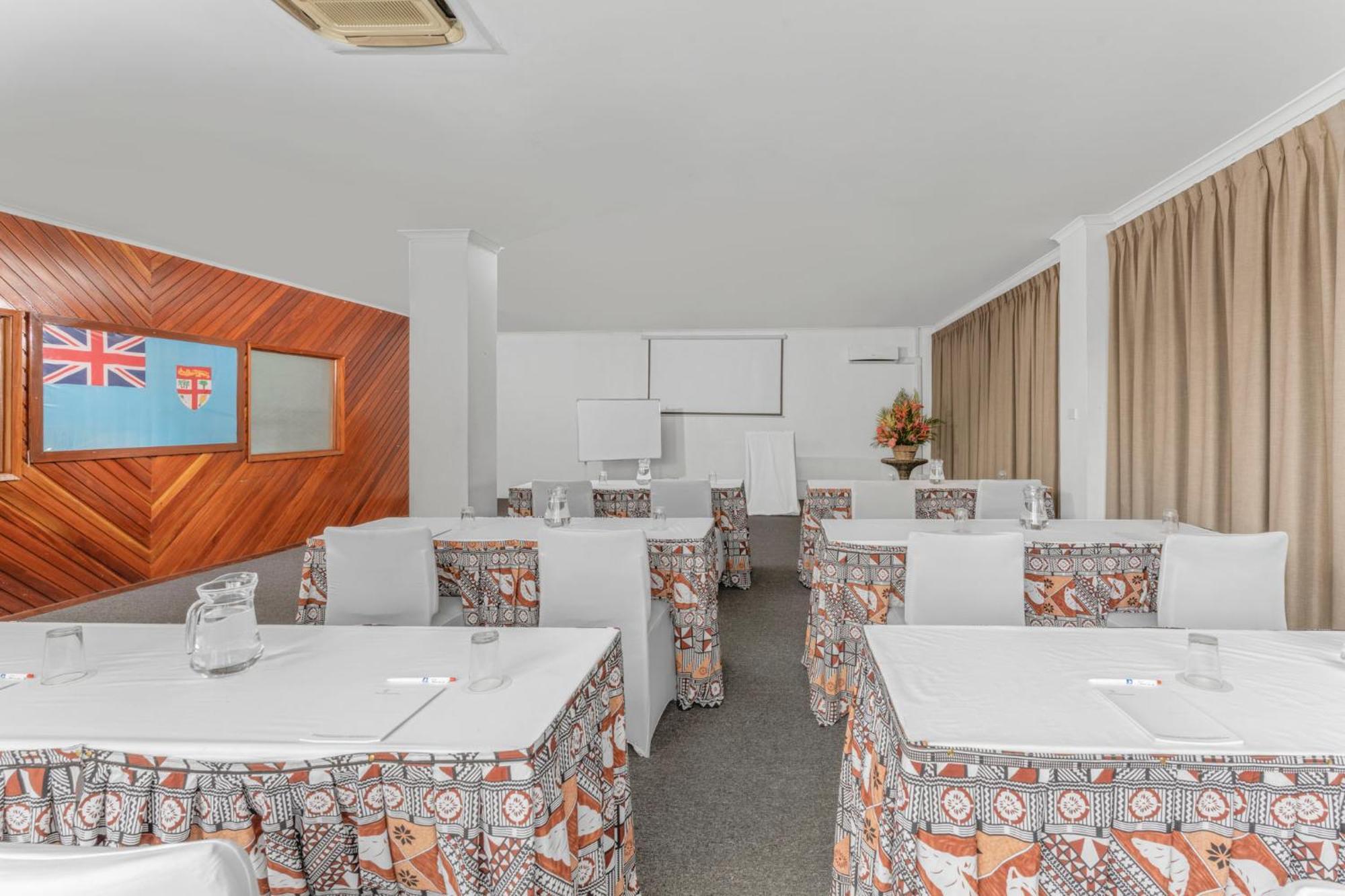 Trans International Hotel Нанди Экстерьер фото